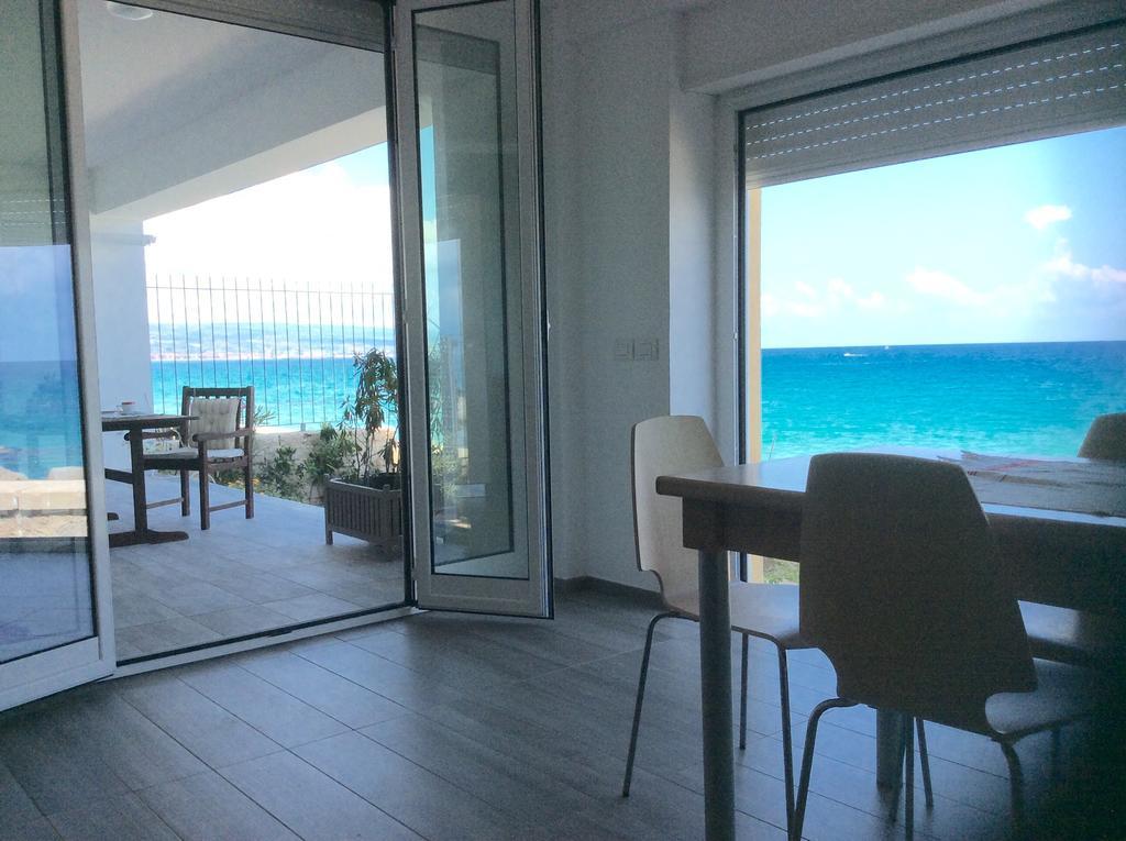 Marina Holiday Home بيتسو الغرفة الصورة